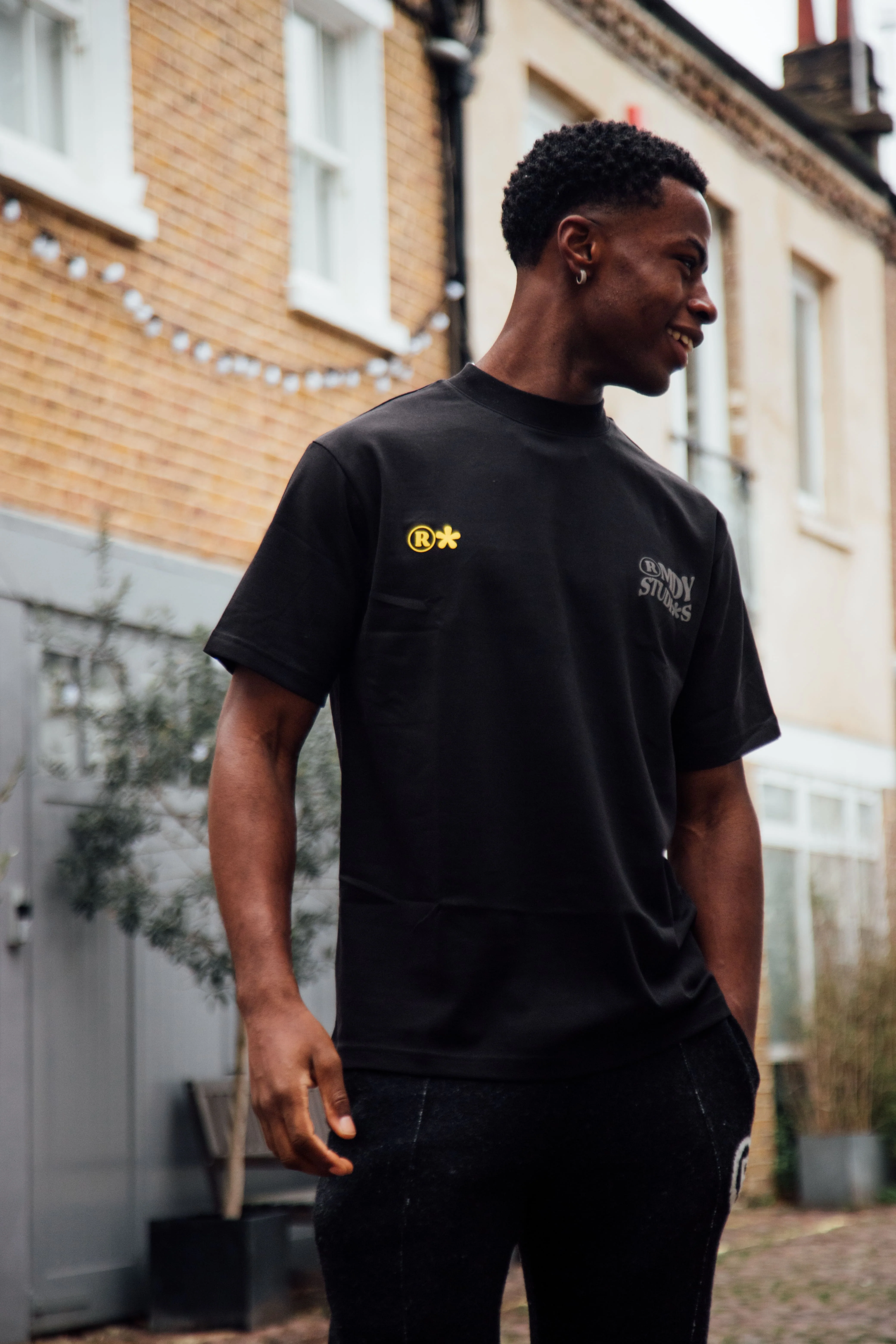 Black Find Your RMDY. Flow Tee